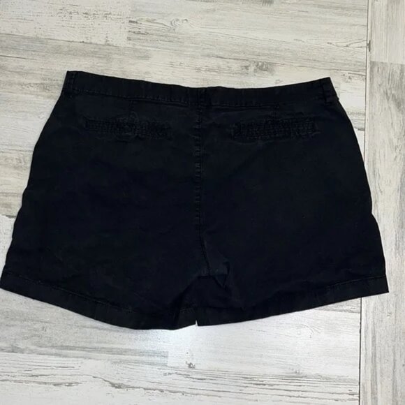 Old Navy shorts. Size 14. - Picture 5 of 6